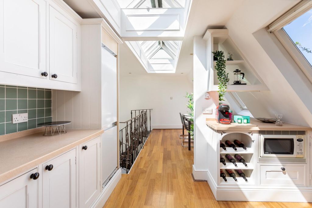 Property photo 3 of 44 Kitchen