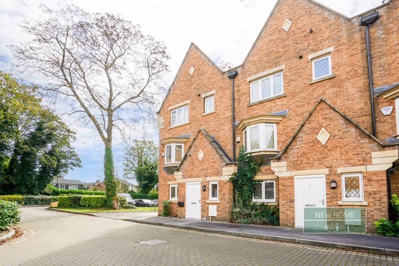 Property photo 1 of 33 Photo 4