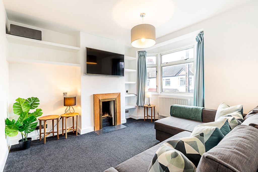 Property photo 1 of 30