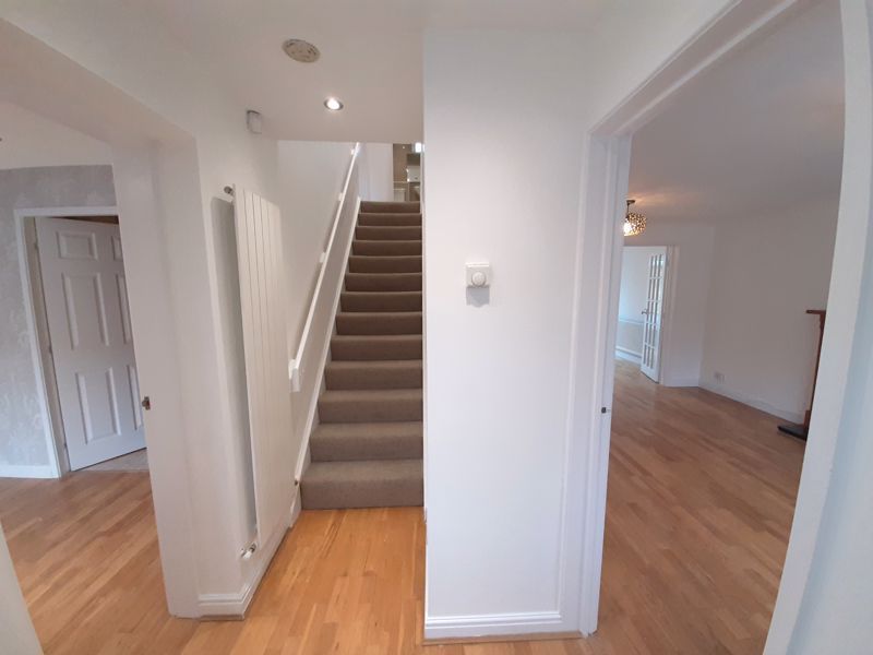 Property photo 2 of 16 Entrance Hallway