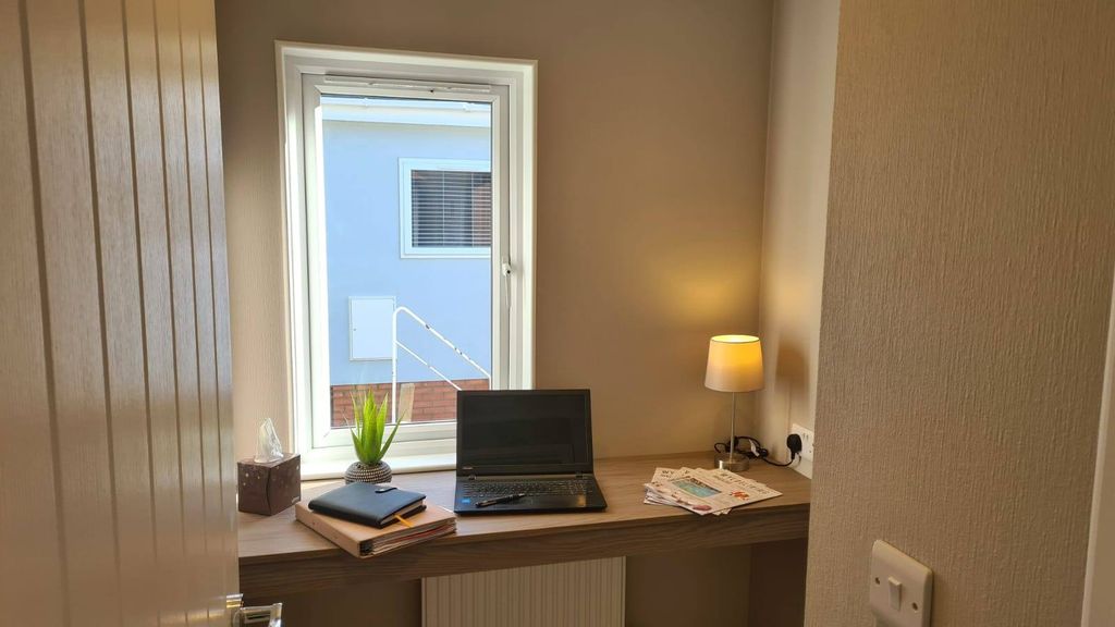 Property photo 3 of 12