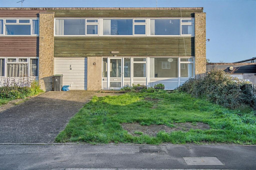 Property photo 1 of 12 Front