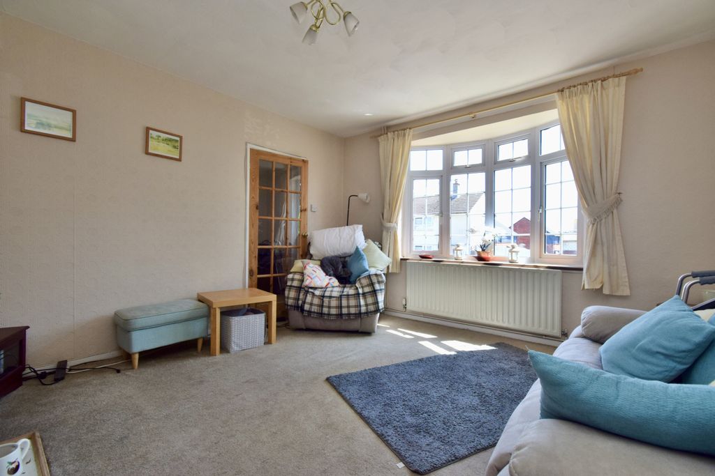 Property photo 3 of 12 Gallery