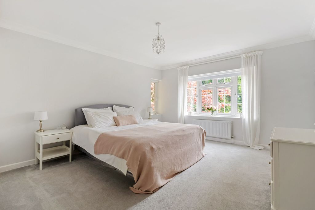 Additional image 15 of 4 bed detached house for saleWaverley Avenue, Fleet GU51