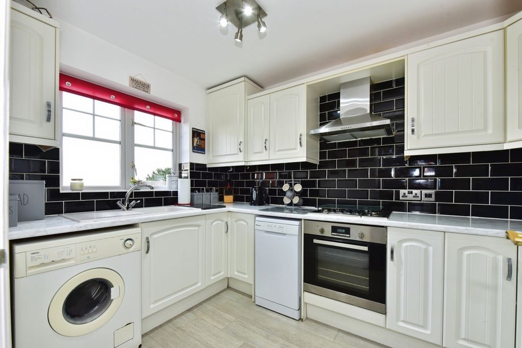 Property photo 3 of 20 Pbox-Img.Jpg