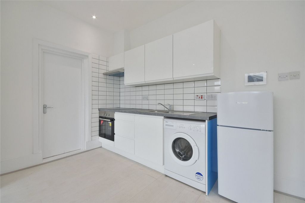 Property photo 2 of 9 Picture No. 29