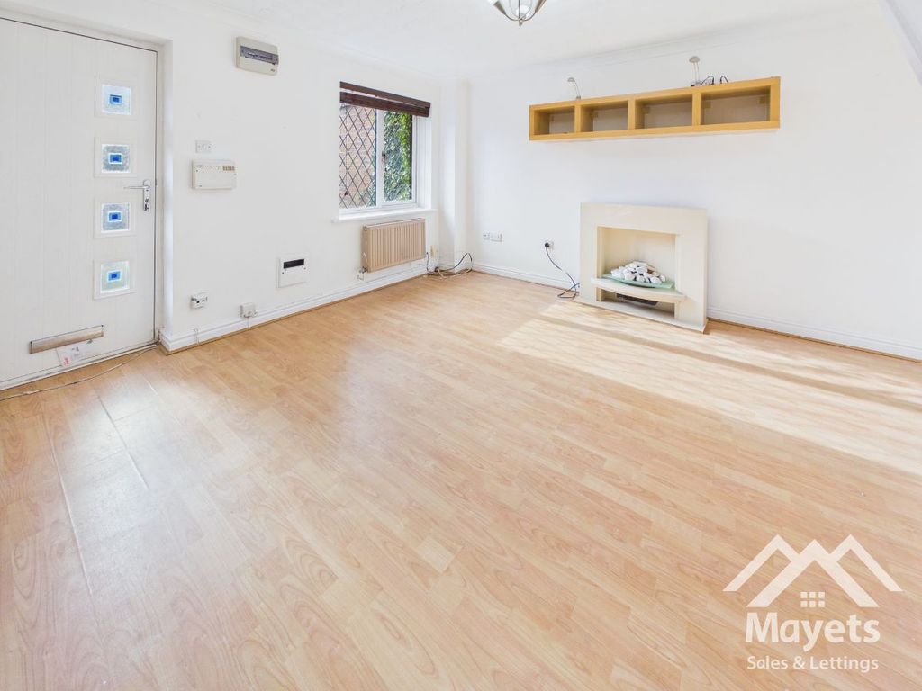 Property photo 3 of 15