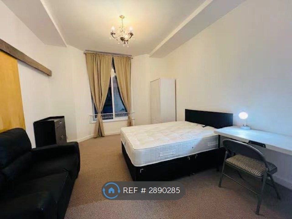 Property photo 2 of 6 En Suite