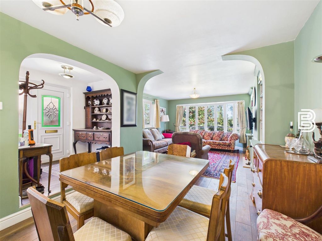 Property photo 2 of 26 Cam03787G0-Pr0107-Still012.Jpg