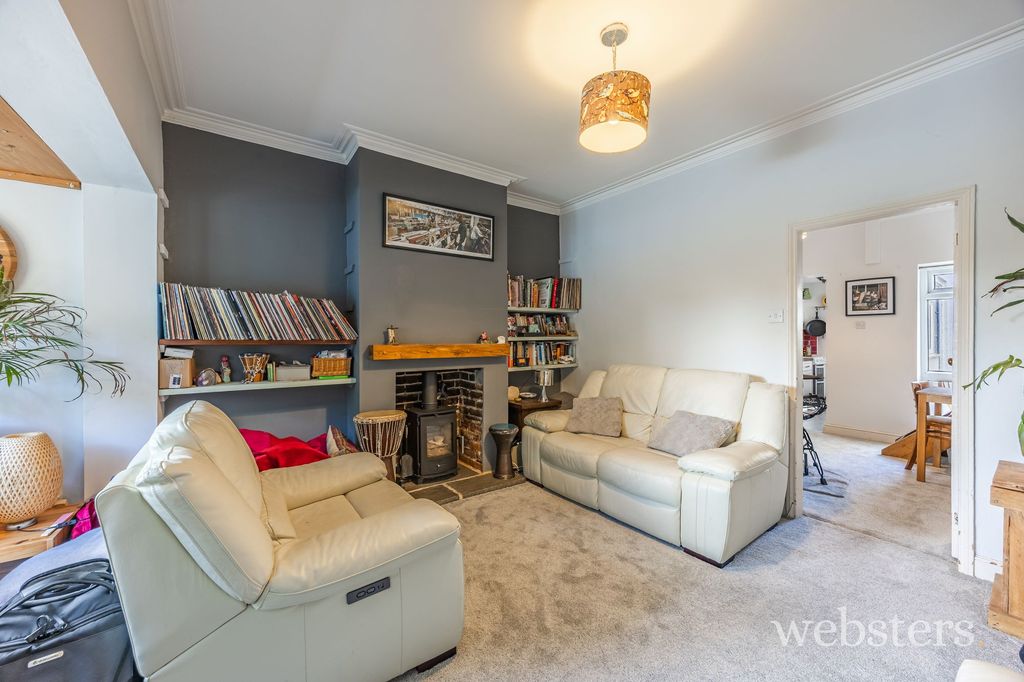 Property photo 2 of 16