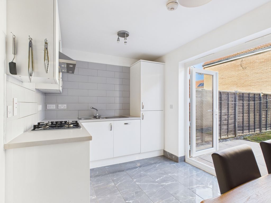 Property photo 3 of 13 Cam02313G0-Pr0097-Still014