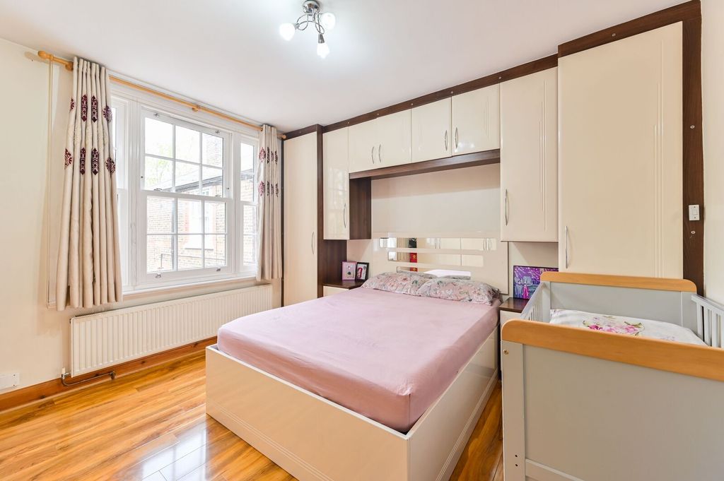 Property photo 1 of 9