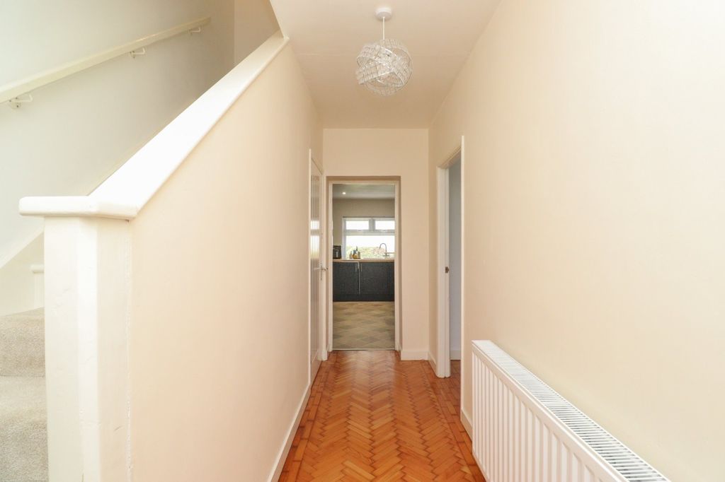 Property photo 3 of 17 Picture 3