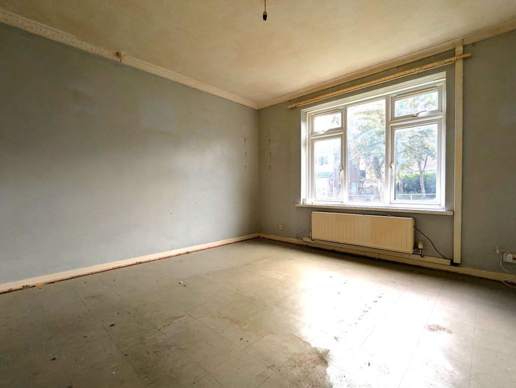 Property photo 2 of 9 Photograph 2