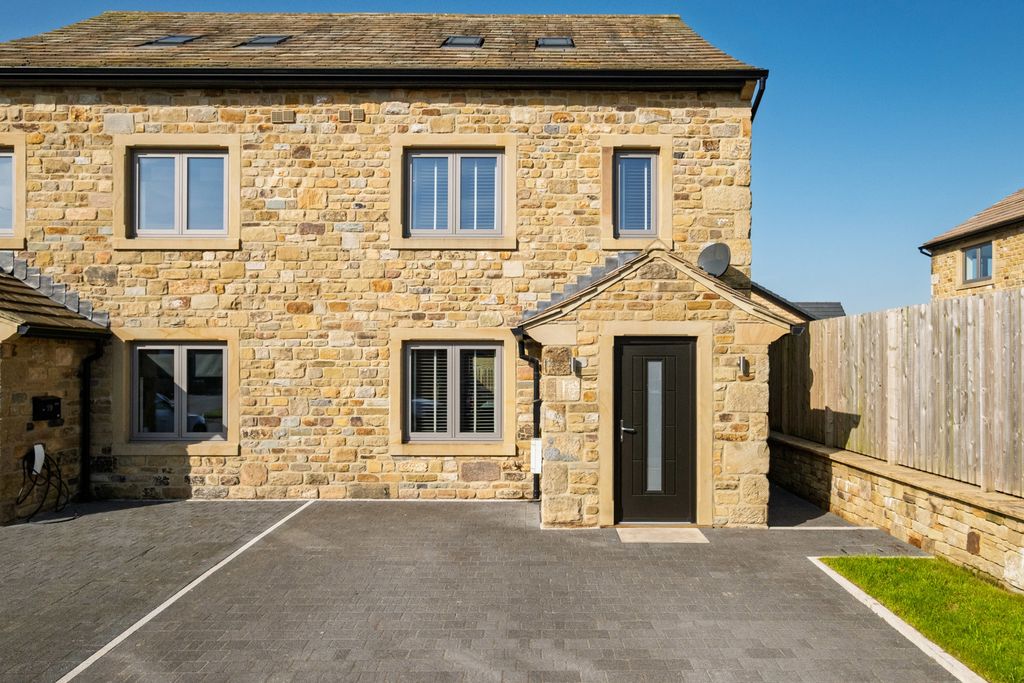 Property photo 2 of 42 Front Elevation