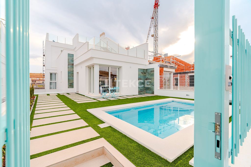 Property photo 1 of 51