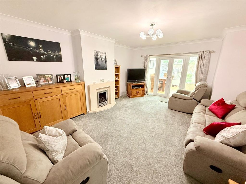 Property photo 3 of 13 3.Jpg