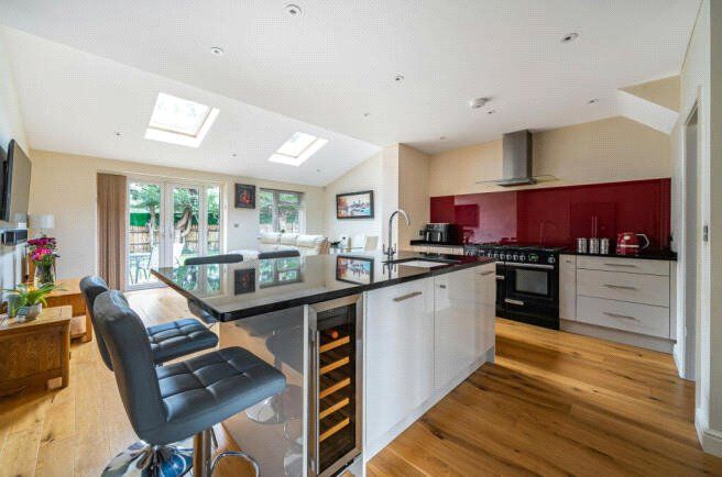 Property photo 2 of 14 Picture No. 02