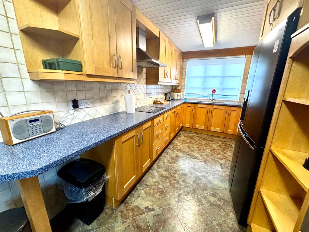 Property photo 2 of 38 Image