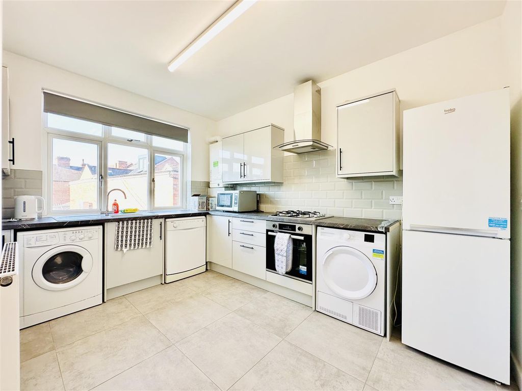 Property photo 1 of 13 Image00007.Jpeg