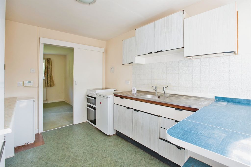 Property photo 3 of 17