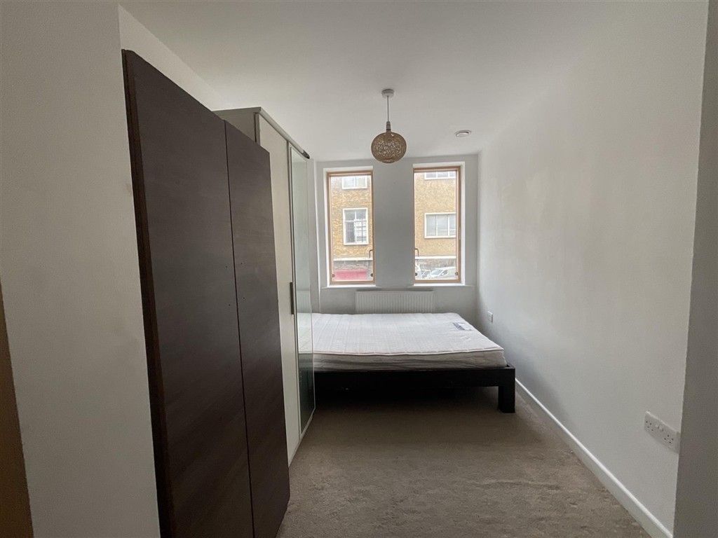 Property photo 1 of 4 Bedroom 1