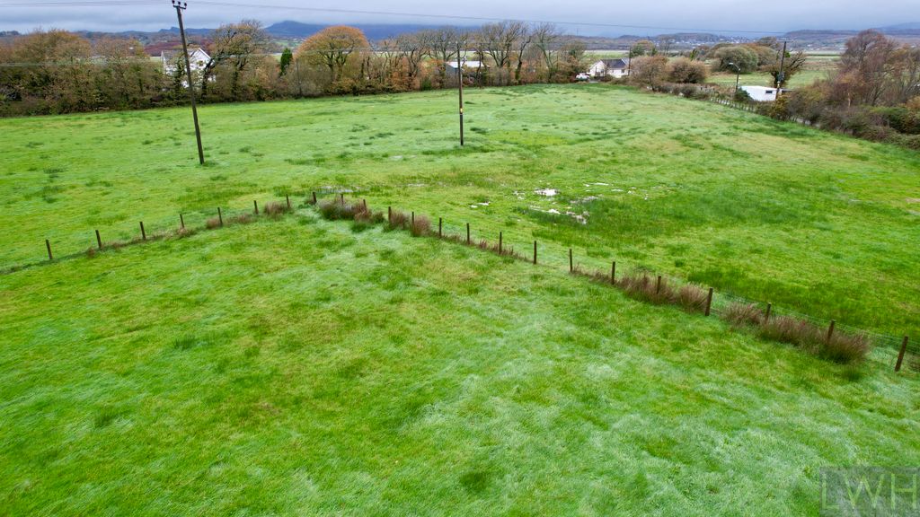 Property photo 2 of 6 Aerial