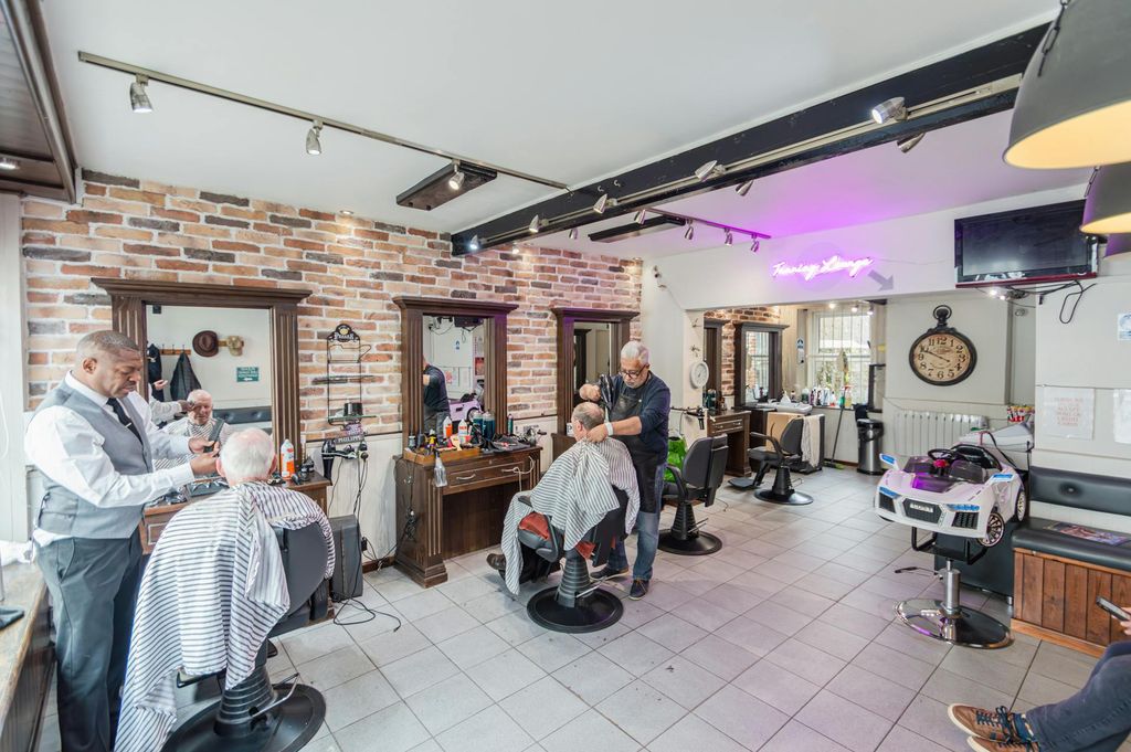 Property photo 2 of 8 8.Jpg