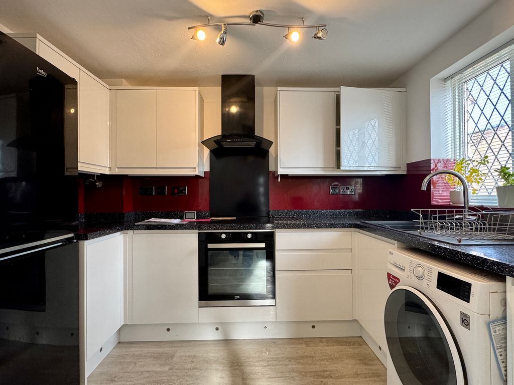 Property photo 2 of 14