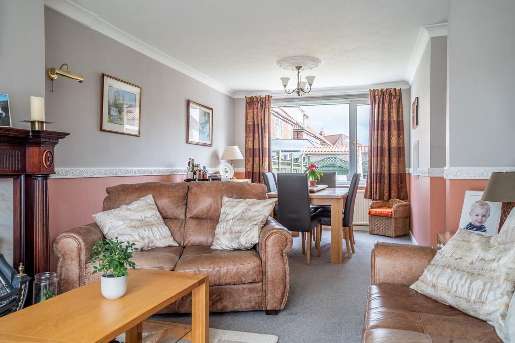Property photo 3 of 19 Br-5.Jpg