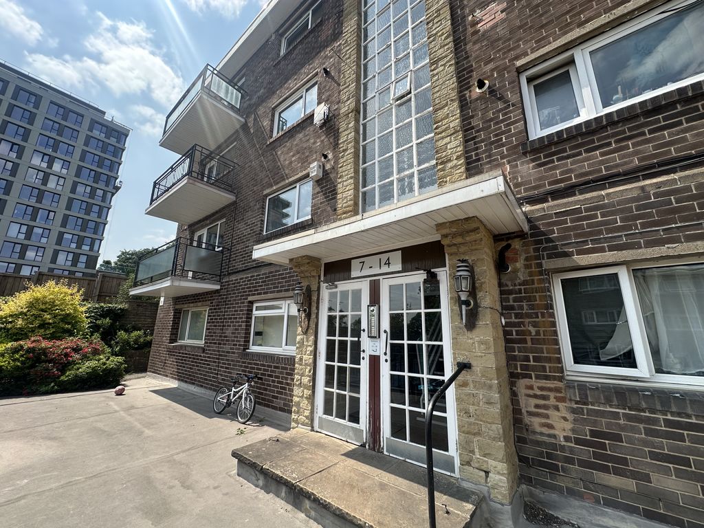 Property photo 1 of 12