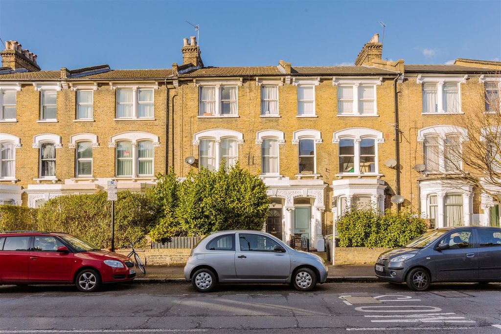 Property photo 1 of 15 Mb_Upper Tollington Park_Finsbury Park_Davies Davi