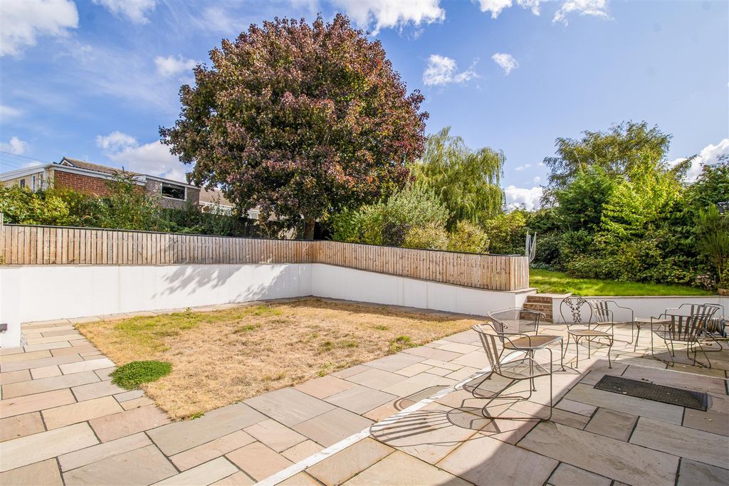 Property photo 1 of 18