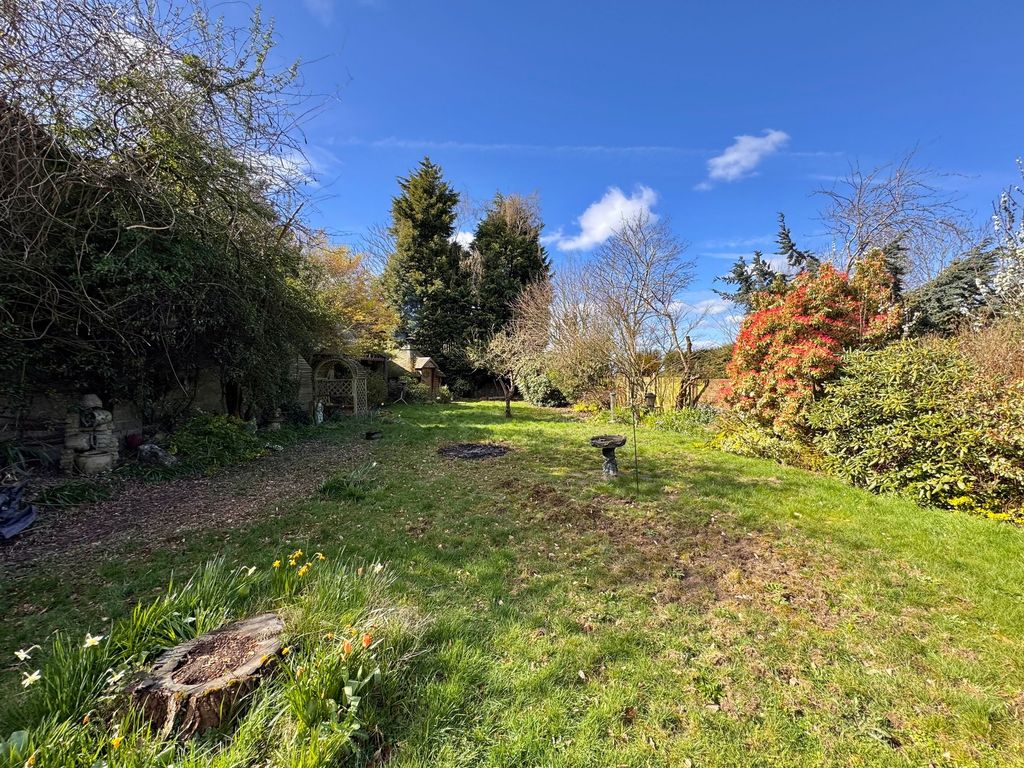 Property photo 2 of 45