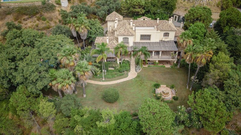 Property photo 2 of 24