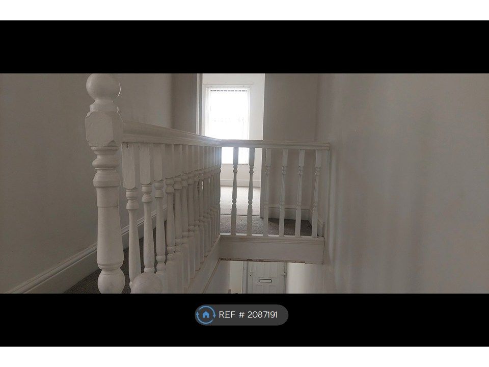 Property photo 1 of 2