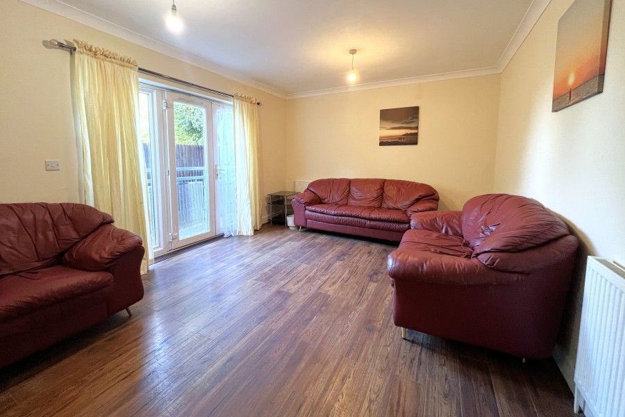 Property photo 2 of 6