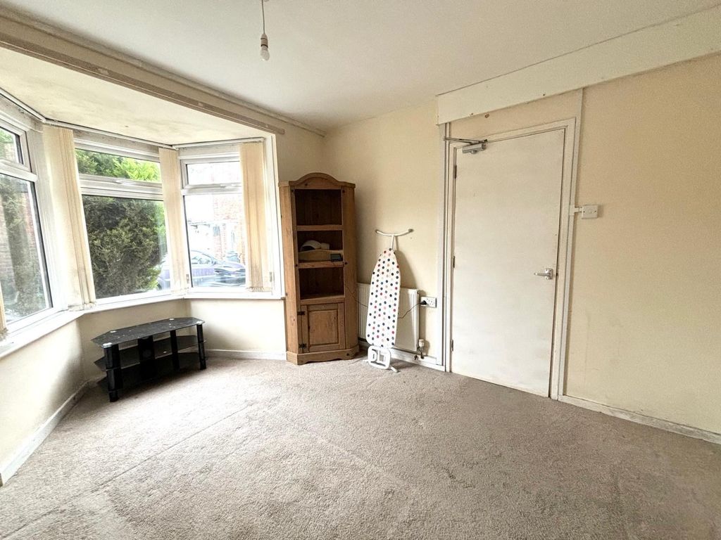 Property photo 3 of 8