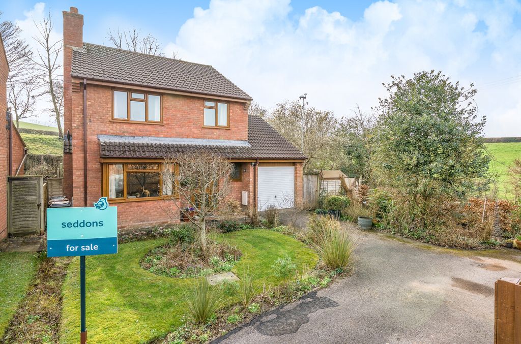 Property photo 1 of 14 Seddons Tiverton