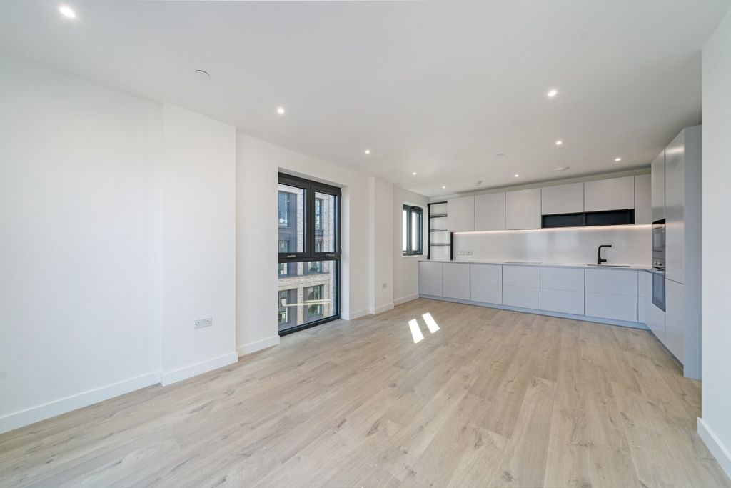 Property photo 1 of 13 Hawker House
