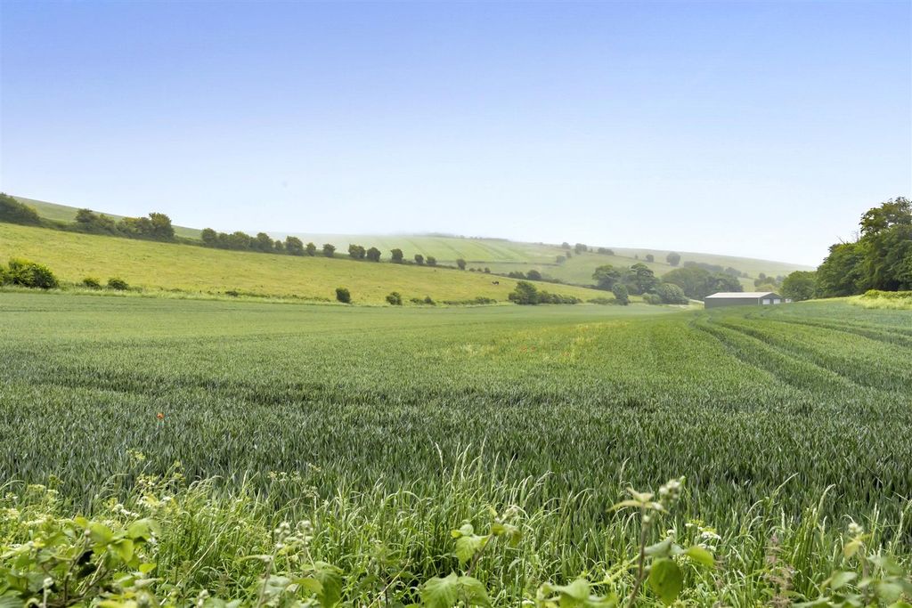 Property photo 2 of 21 Views