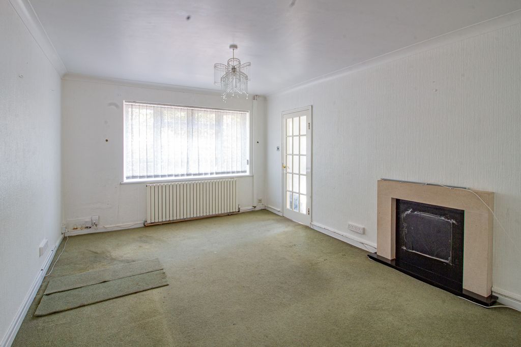 Property photo 2 of 19 Living Room