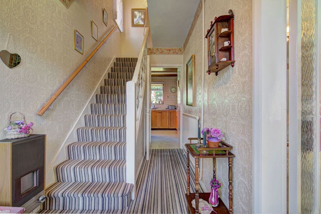 Property photo 3 of 21