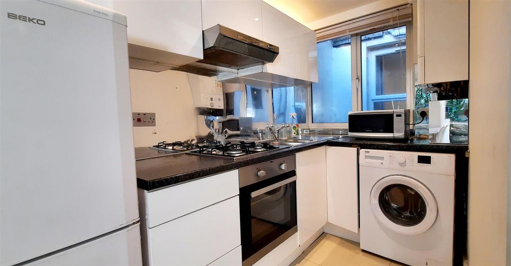 Property photo 2 of 11 Image