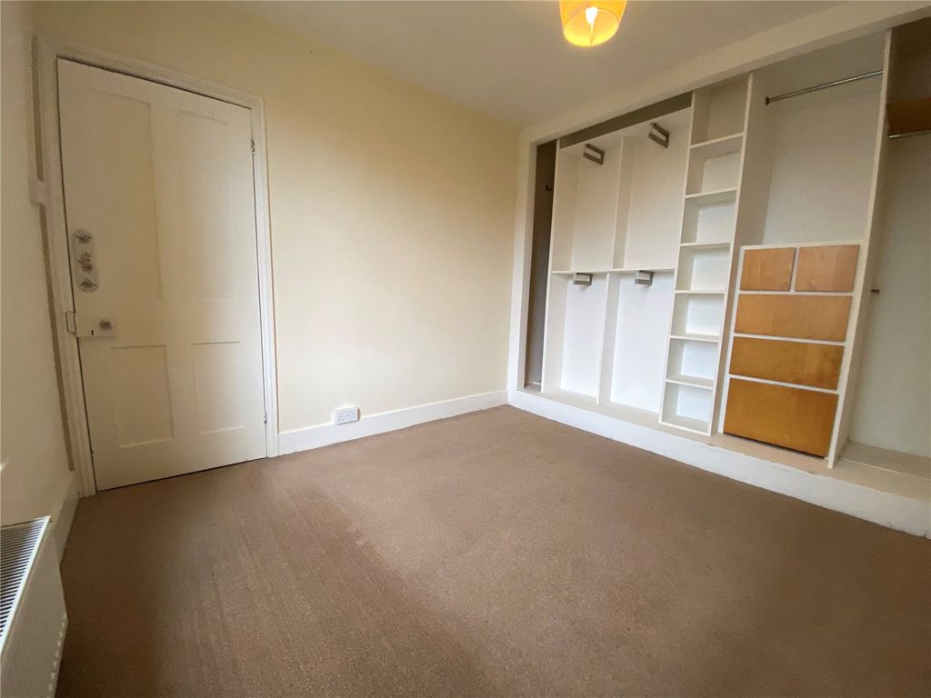 Property photo 2 of 11 Picture No. 12