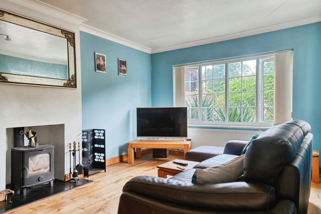 Property photo 3 of 15