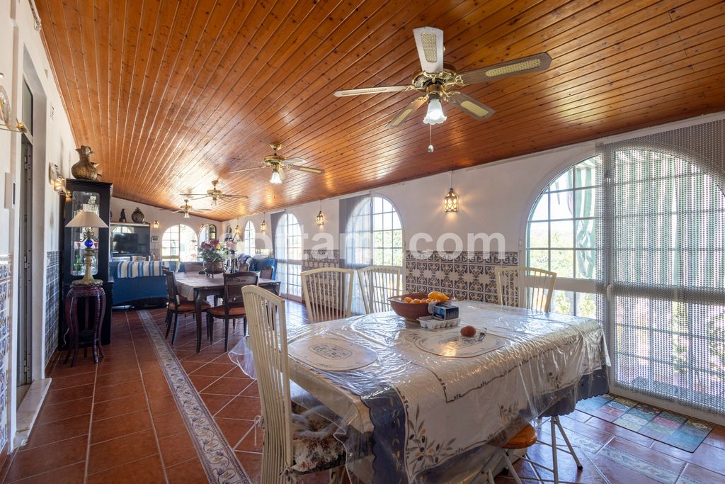 Property photo 3 of 35