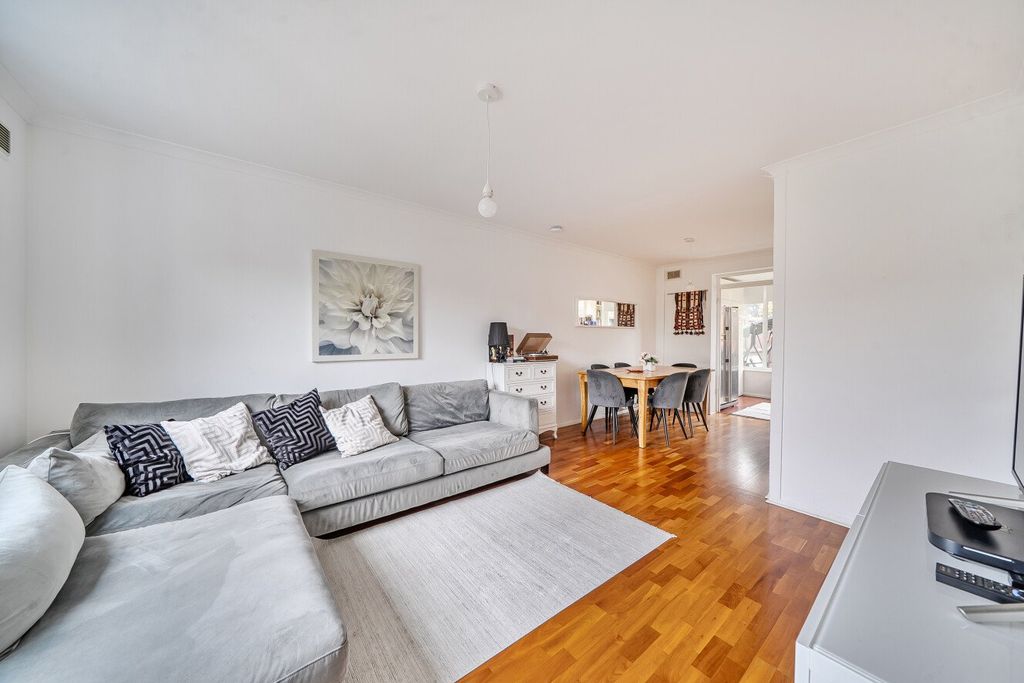 Property photo 2 of 22 Picture No. 26