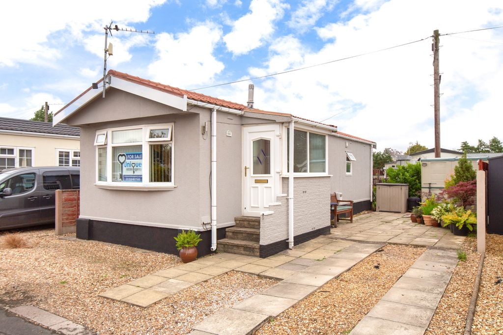Property photo 1 of 12