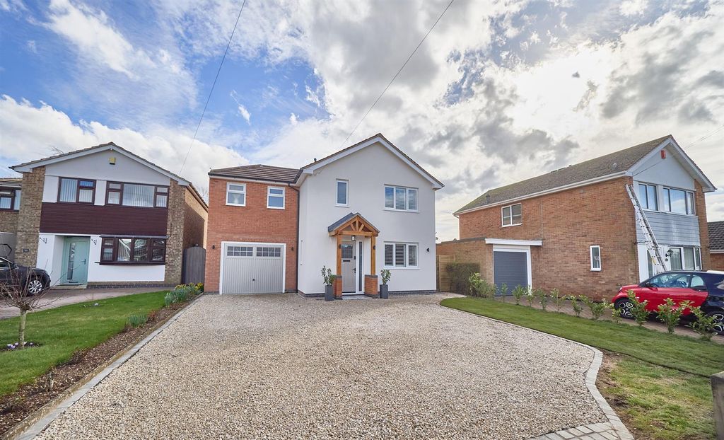 Property photo 1 of 31 Boyslade Road East Bb 37.Jpg
